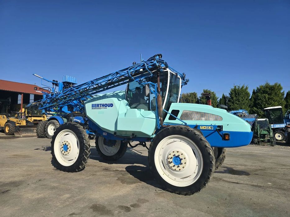 Berthoud Boxer 3000  Opryskiwacz samojezdny