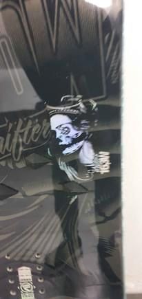 Prancha de snowboard marca “Flow 163”