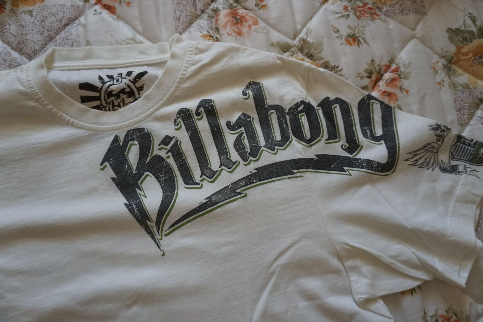 T-shirt Billabong. Portes incluídos.