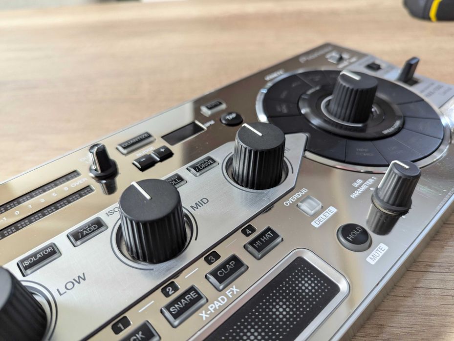 Pioneer CDJ 2000 Nexus DJM 900 RMX 1000 Platinum limited edition GWARA