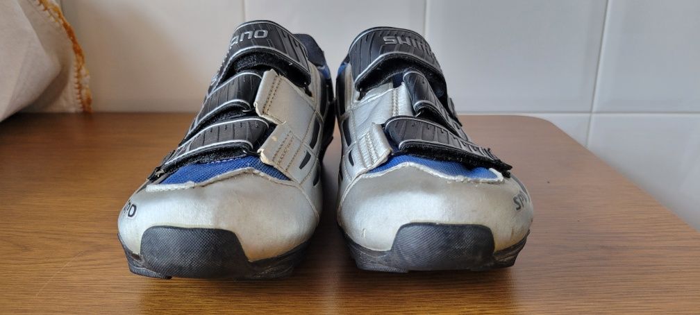 Sapatos ciclismo/ btt Shimano tam. 43

Entrega em Vila Franca de Xira
