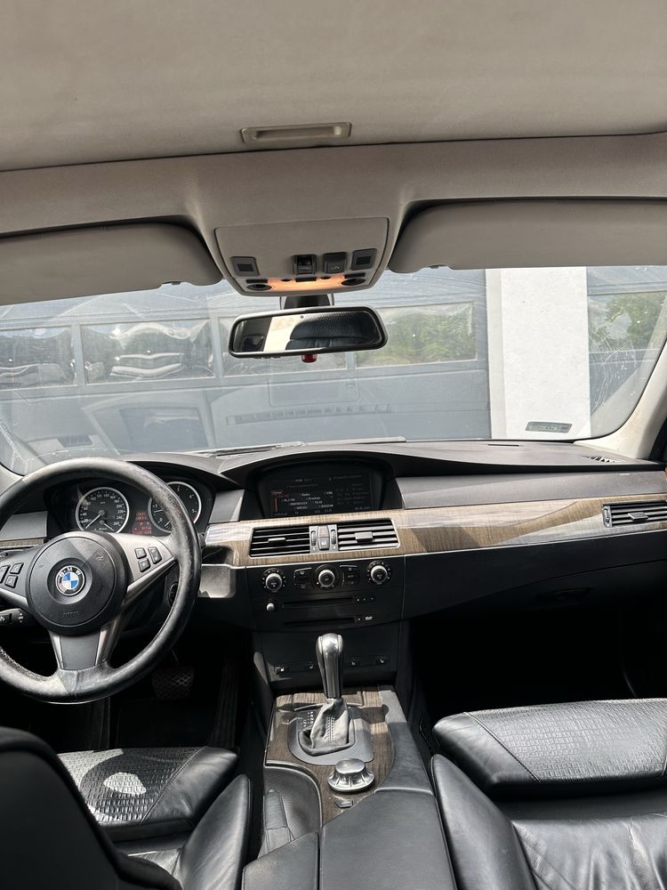 Bmw e60 530d / komforty / masaże / grzana kierownica / HEAD-UP /