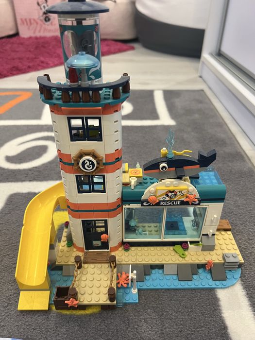 Sprzedam lego friends latarnia 41380