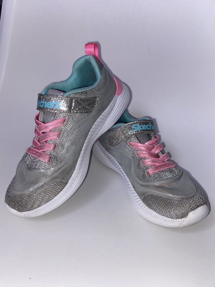 Sketchers кроссовки 29р