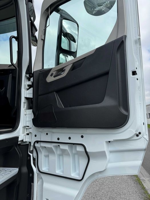 FORD SCANIA VOLVO F-MAX 500 .2022 .200MIL KMS