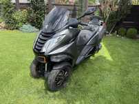 Skuter Peugeot Metropolis RS400 kat B