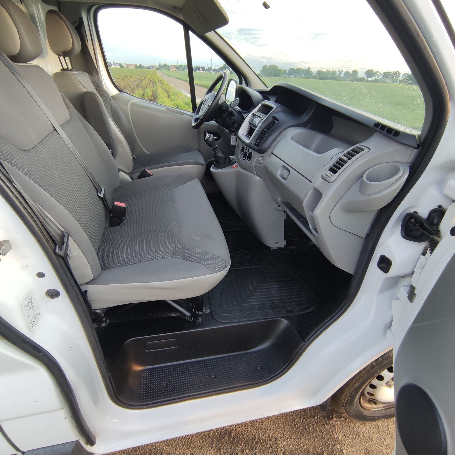 Opel Vivaro 2.0 Cdti  2014 rok Euro 5 Klimatyzacja