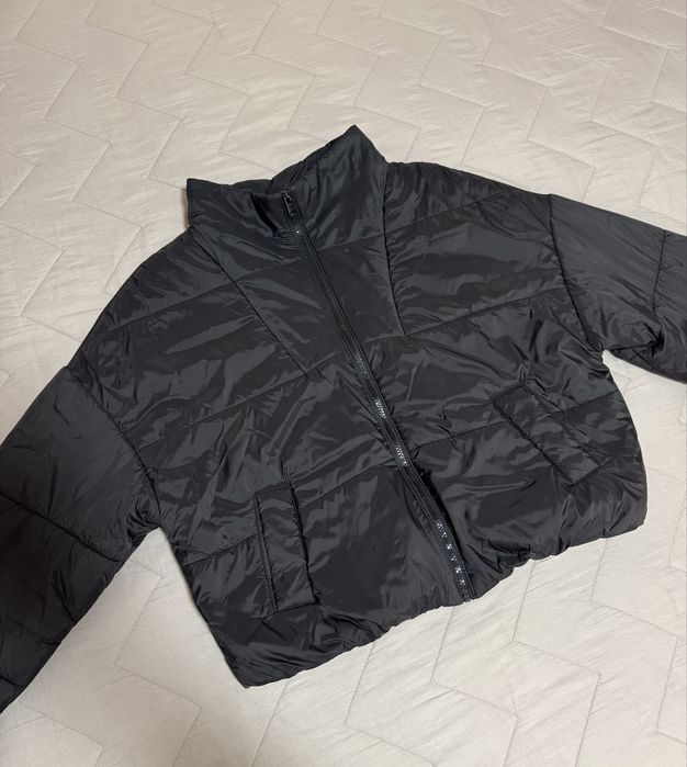 Куртка - бомбер чорна жіночя розмір L