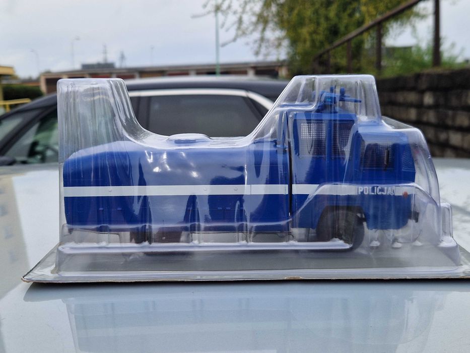 Jelcz P642 Hydromil II 1:43 Policja
