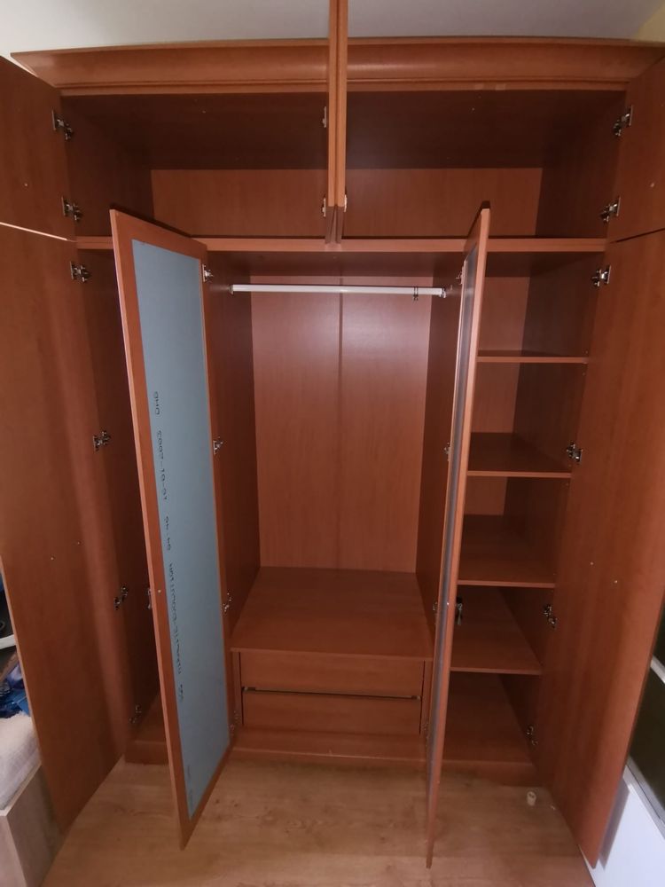 Szafa na ubrania do oddania