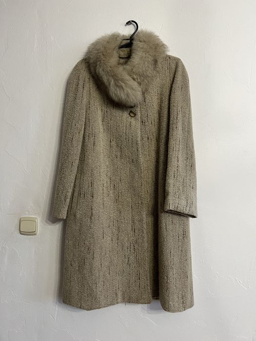 elegancki płaszcz wełniany