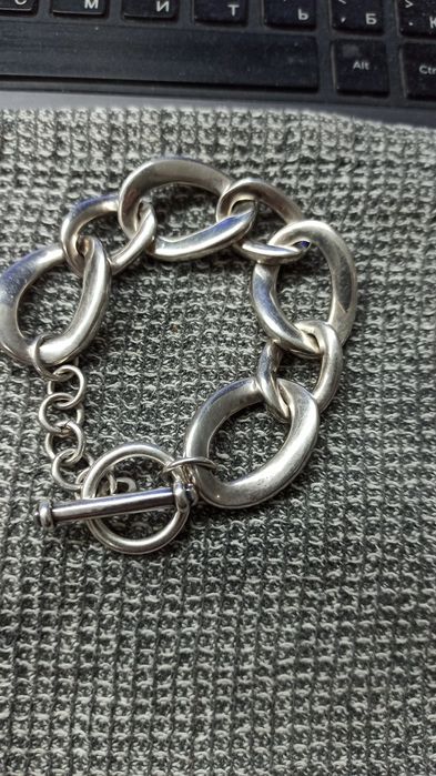 Продам серебряный браслет 22грама модный. стильный