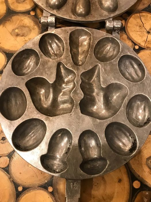 Горішниця з білочкою СРСР