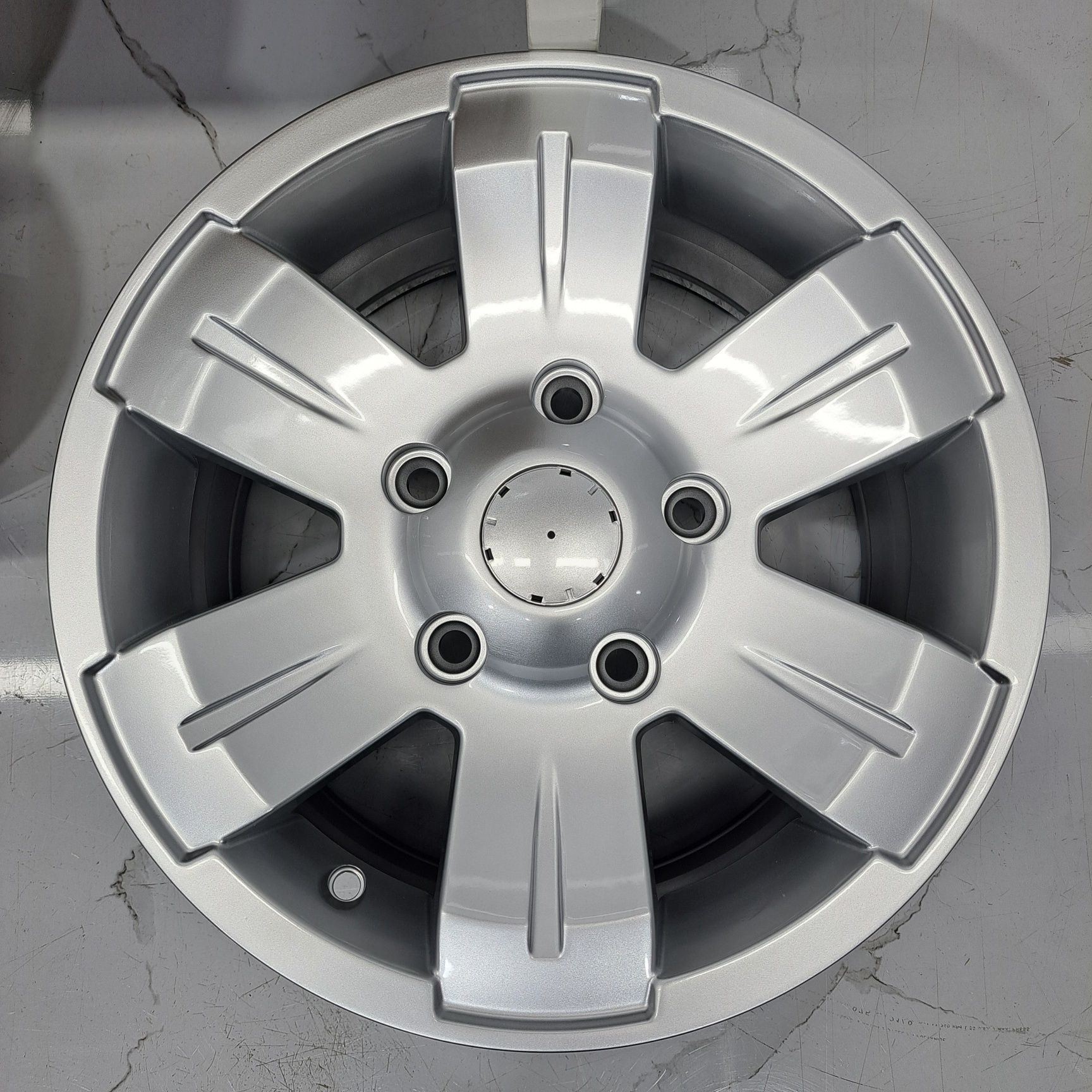 Jantes 15" LOOK Mercedes Sprinter Renault Master autocaravana 5x130