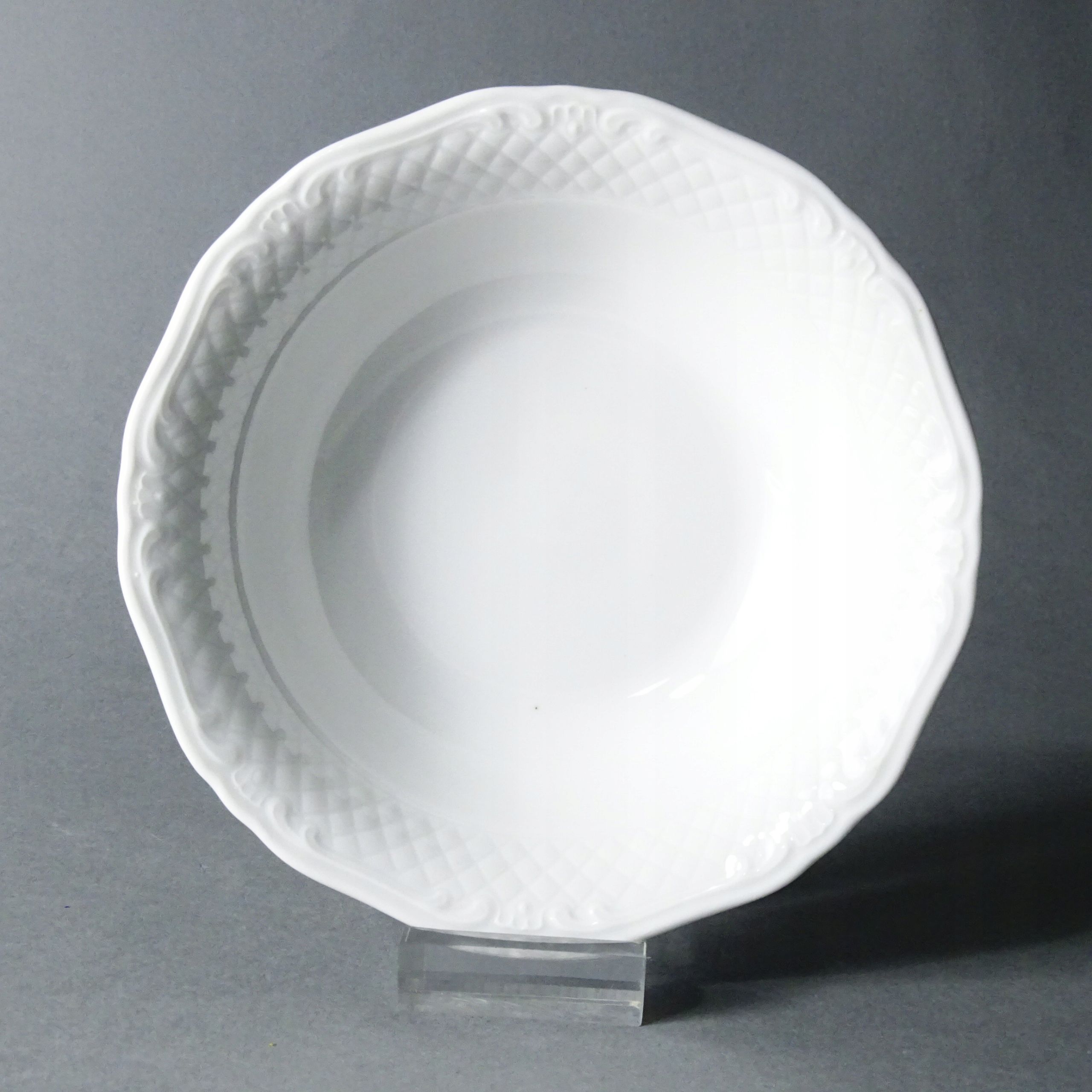biała miseczka salaterka paterka porcelanowa eschenbach