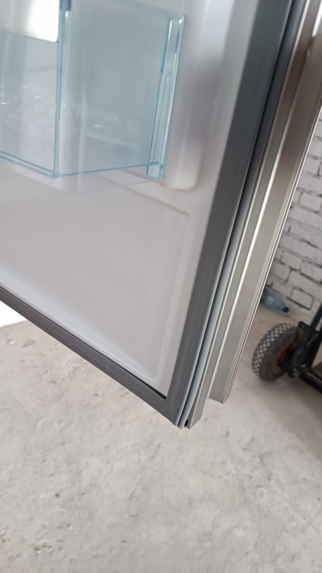 Холодильник Bosch KGN36SR31 no frost 185cm