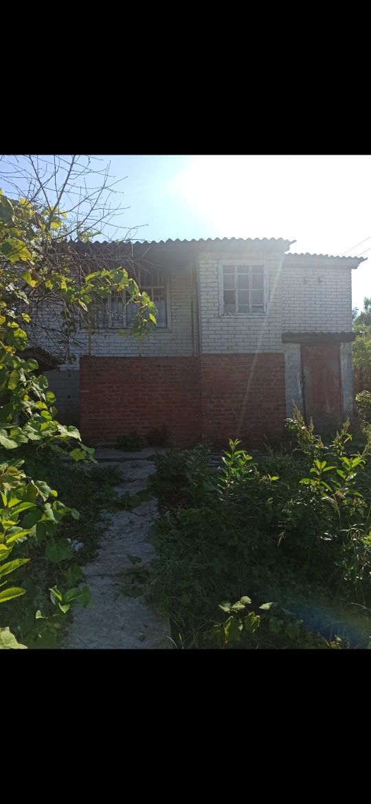 Продам будинок в м. Зміїв