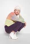 Sweter kolorowy Only XL