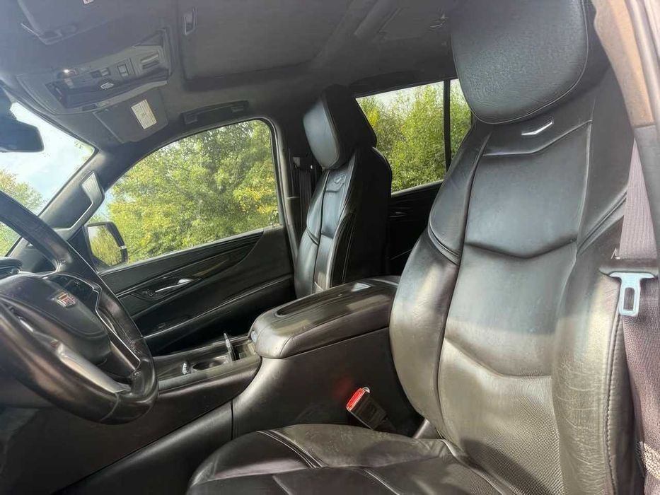 Cadillac Escalade      2017