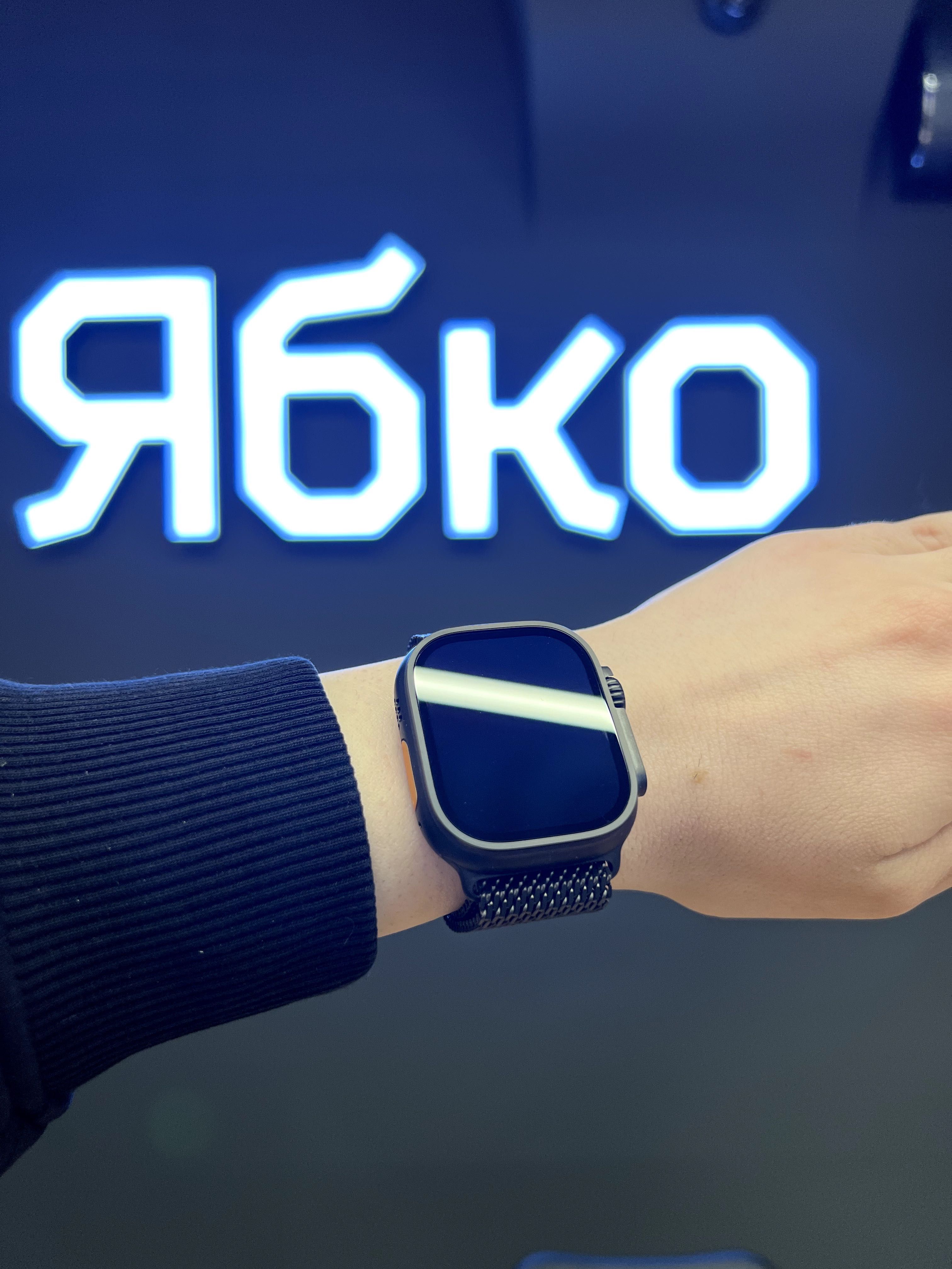 Apple Watch Ultra 2  with Black Titanium Milanese Loop(уцінка)