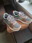Кросівки жіночі new balance