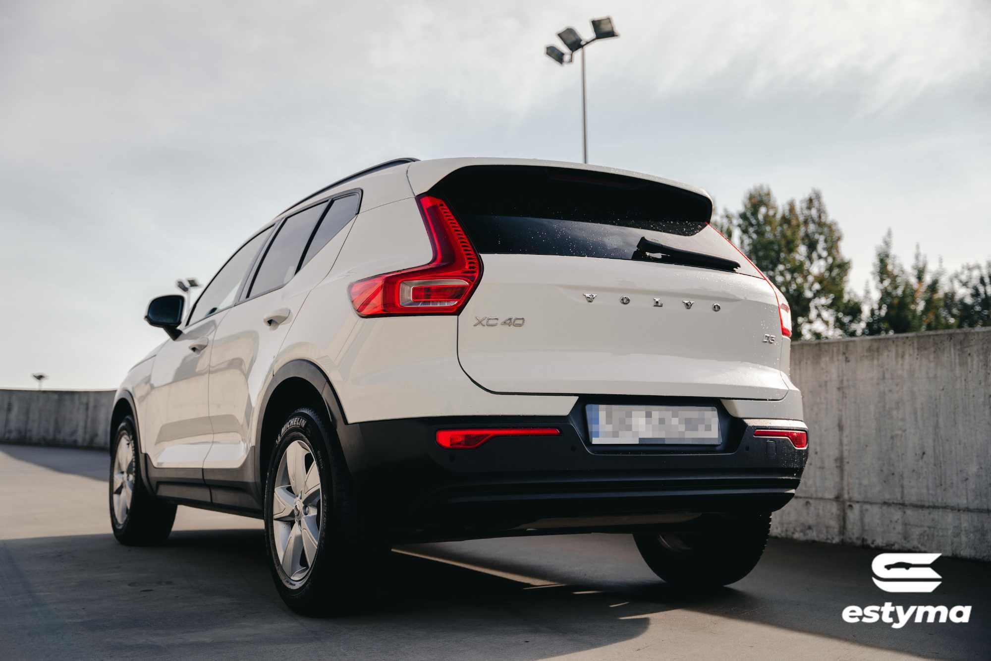 Wynajem samochodu, wypożyczalnia samochodów Estyma - Volvo XC40