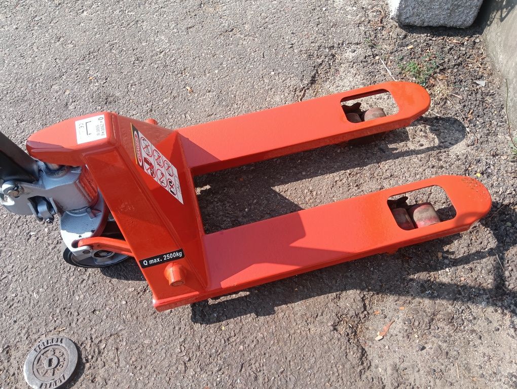 Porta paletes curto 80 cm roda dupla 2500 kg