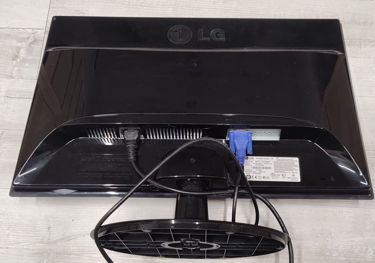 LG flatron 20 cali stan bdb
