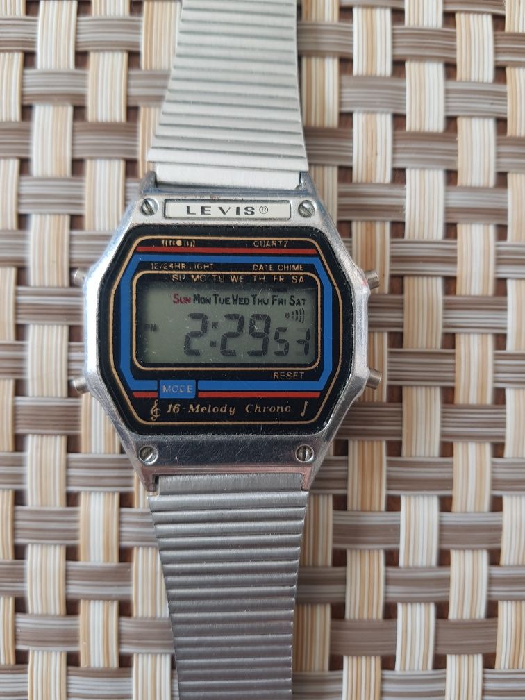 Zegarek Levis z czasów PRL