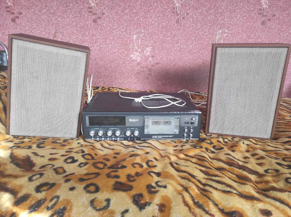 Кассетный магнитофон "Маяк 233"