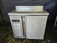 Bancada refrigerada em inox