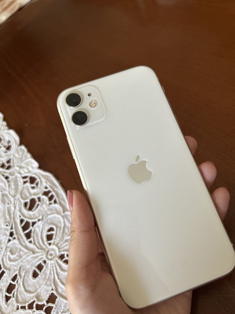 Iphone 11- 64Gb, em bom estado