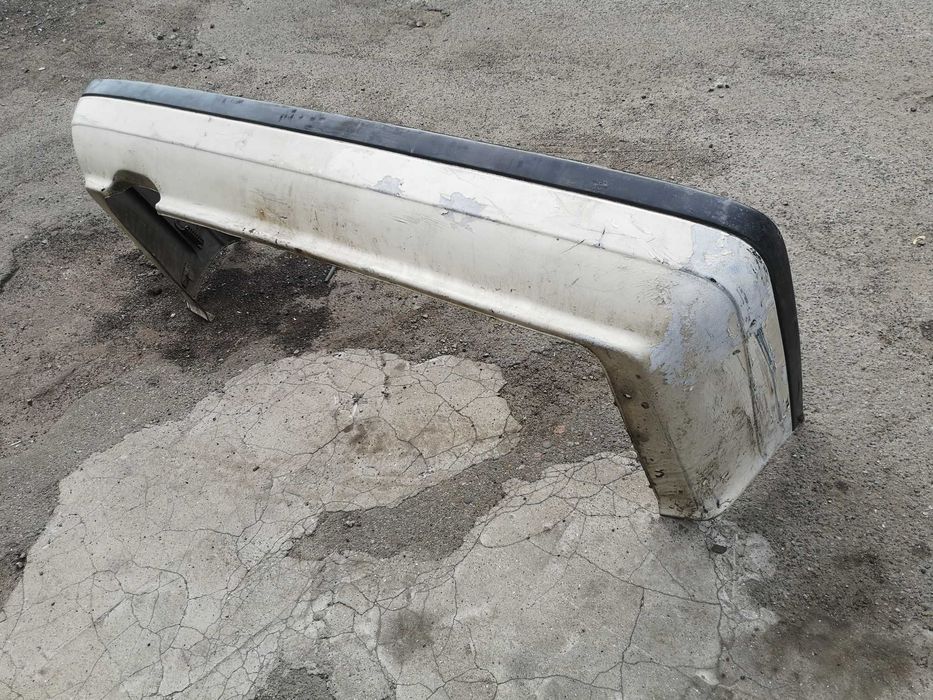 Бампер Audi 90 80 B2 задний усилитель кронштейн