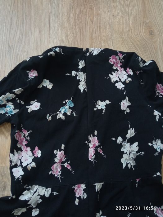 Продам плаття з принтом