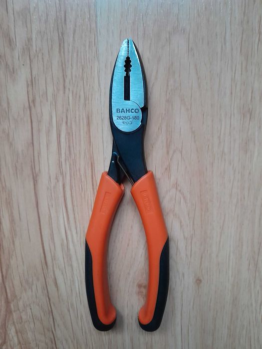 Szczypce uniwersalne kombinerki BAHCO 2628G-180 nowe nieużywane