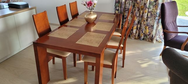 Stół + sześć krzeseł PAGED