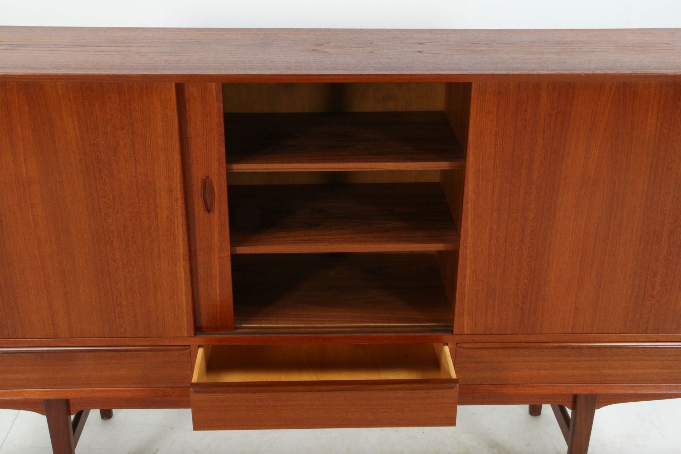 Komoda szafka highboard kredens tekowy - Dania lata 60-te vintage