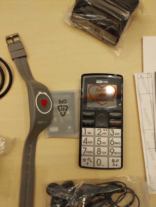 Telefon dla seniora z opaską Maxcom MM715BB