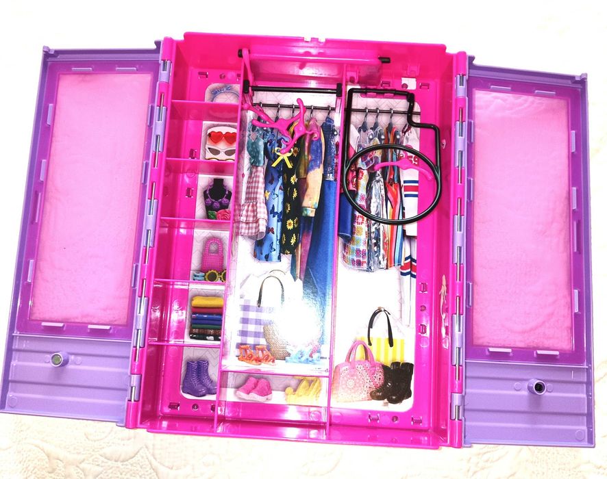Duża szafa garderoba lalki Barbie  32 x 24 cm