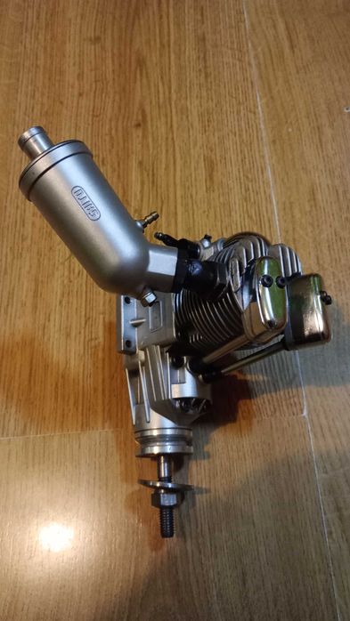 Saito FA-125 A silnik żarowy czterosuw