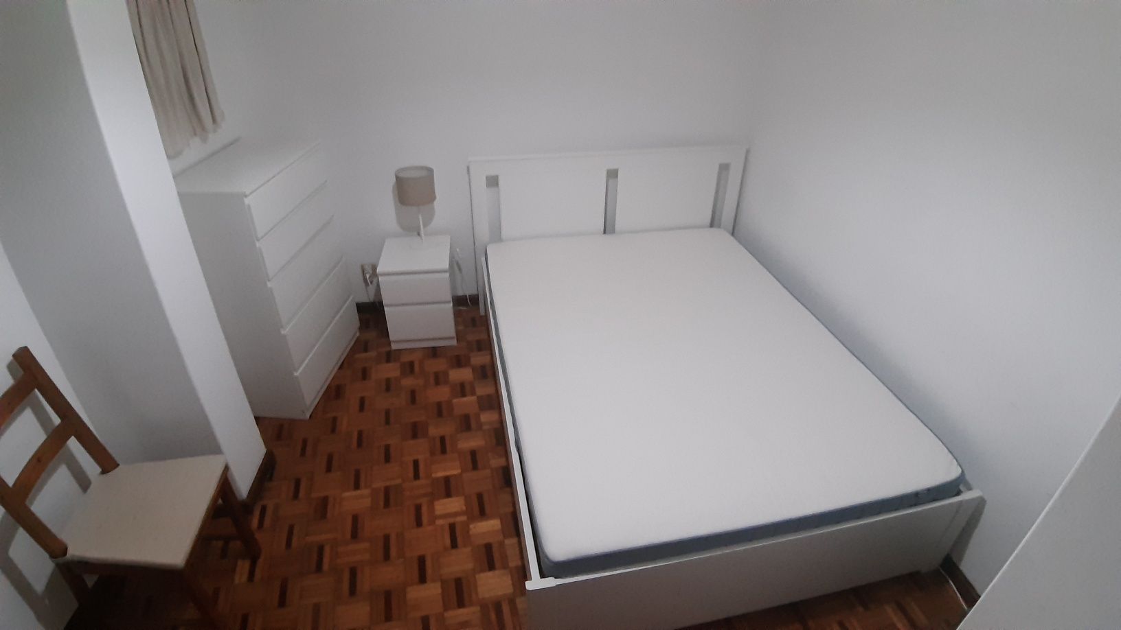 Mobília de Quarto Completa - 425€