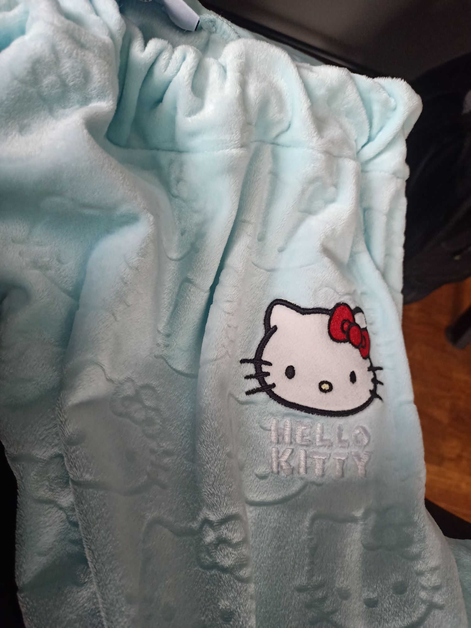 Świetne bardzo oryginalne Hello Kitty cudne spodnie rozmiar 2XL