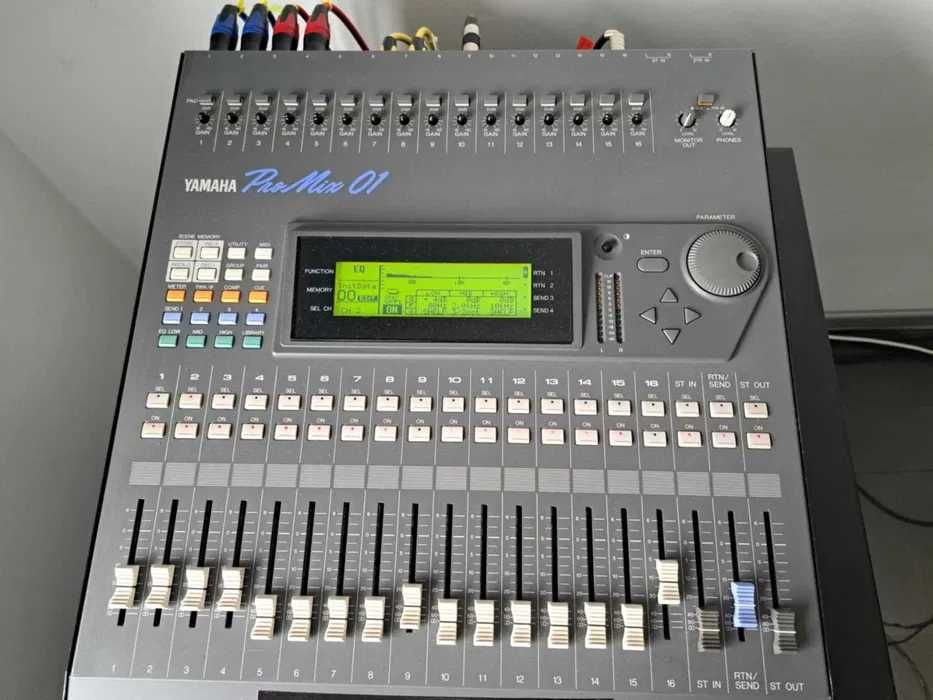 Mikser Yamaha 01