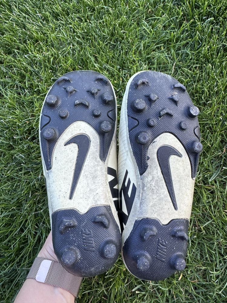 Buty do piłki nożnej korki Nike Mercurial r. 28,5