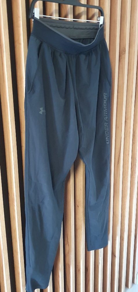 Spodnie Under Armour rozmiar M