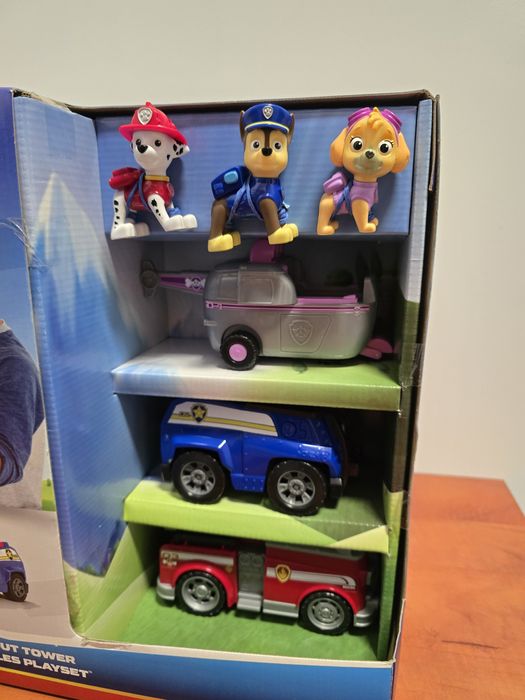 Psi Patrol Wieża obserwacyjna ze światłem, dźwiękiem, 3 autka, figurki