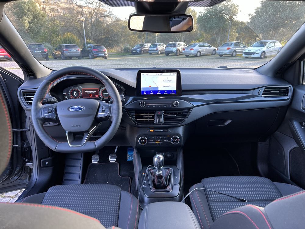 Ford Focus ST Line X (Carrinha - Versão 155cv)