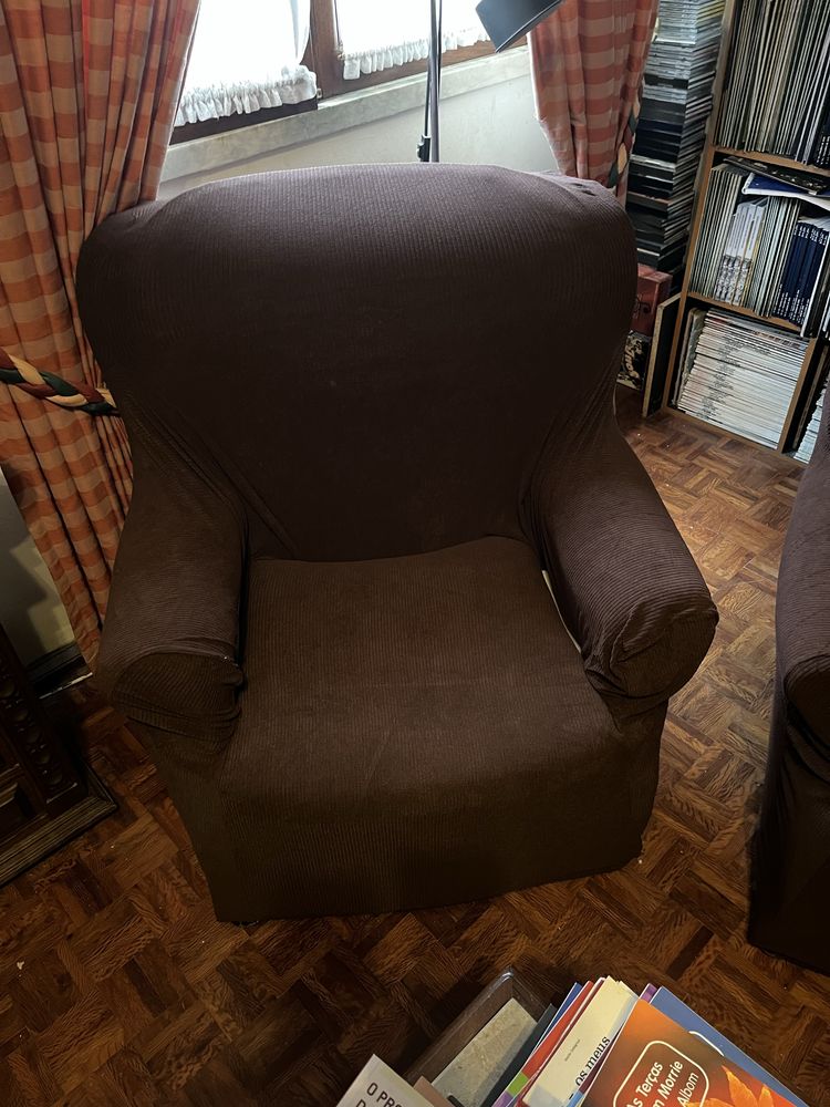 Conjunto de dois Sofás
