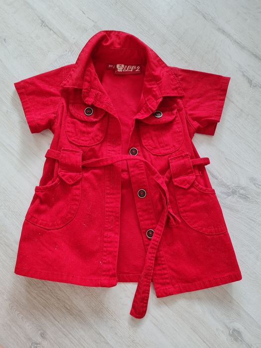 Czerwona jeansowa sukieneczka