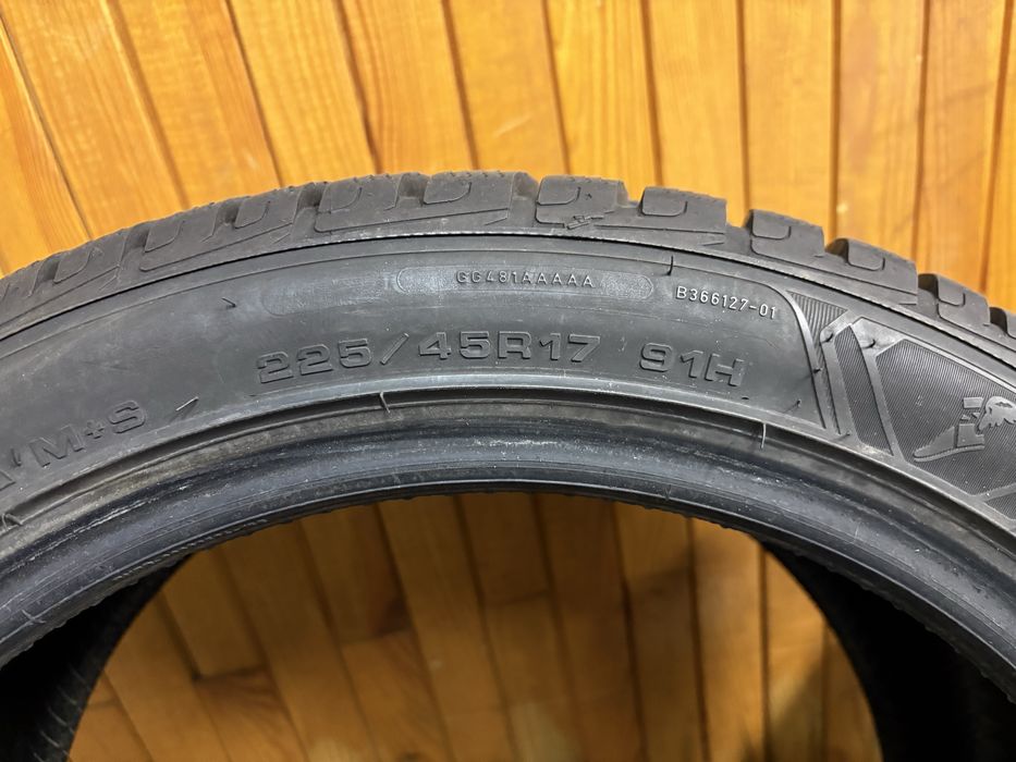 Good Year Ultra Grip Performance+ 225/45 R17